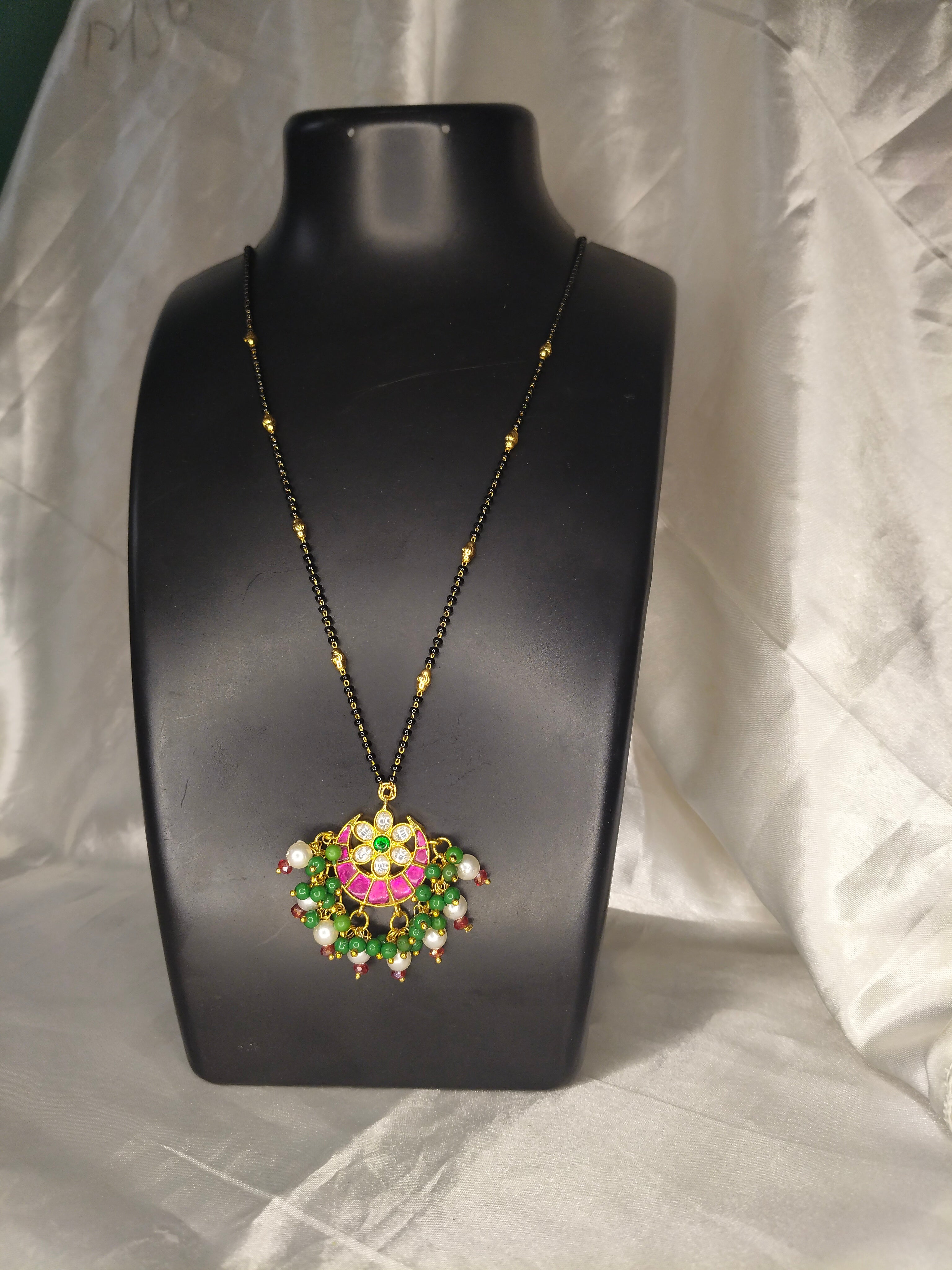 Black beads chain(nallapusalu) with jadau locket