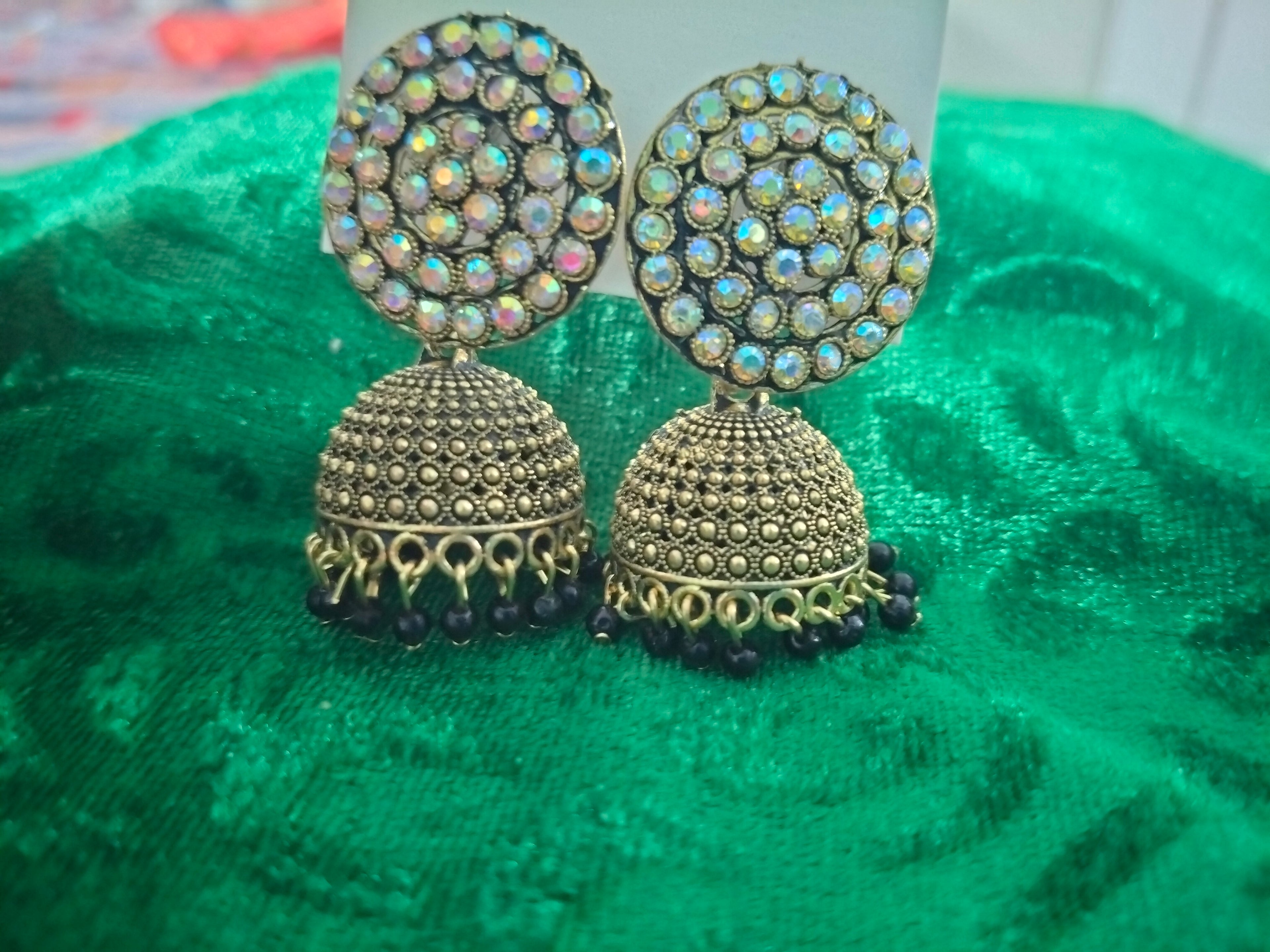 Jhumkas with kundan stud