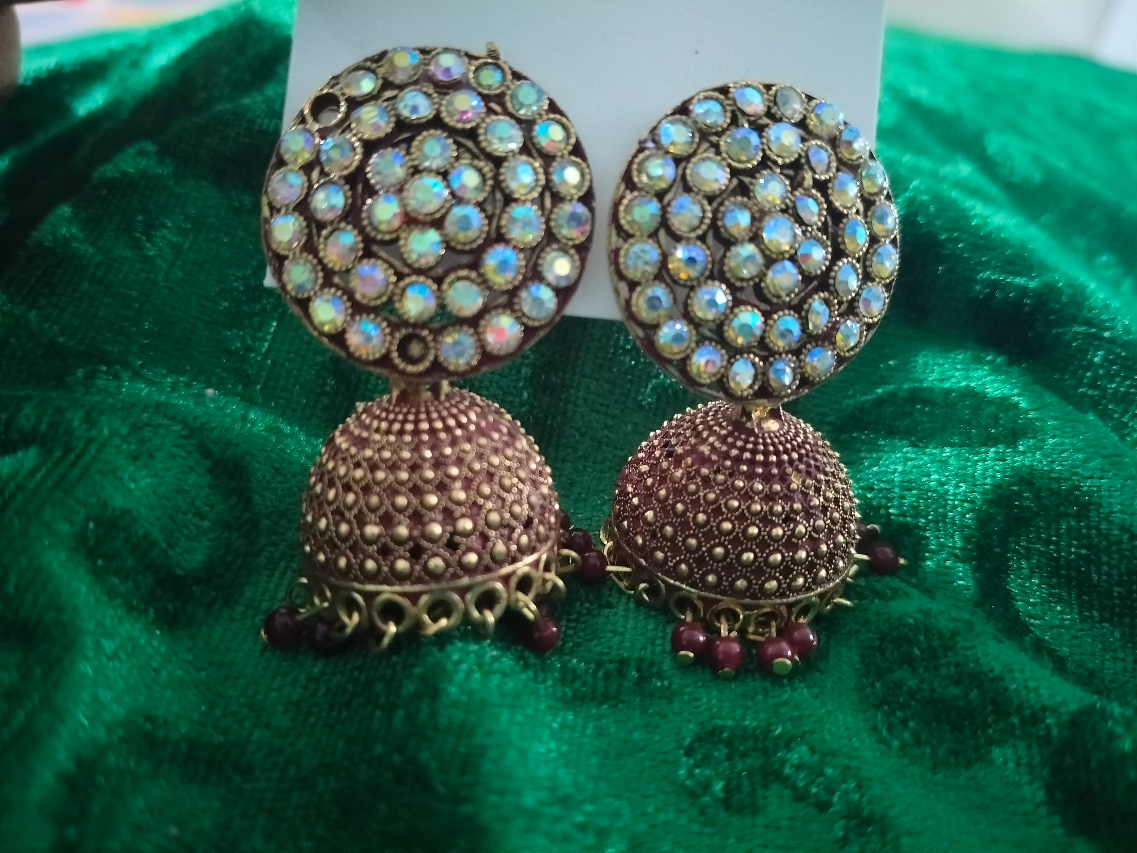 Jhumkas with kundan stud