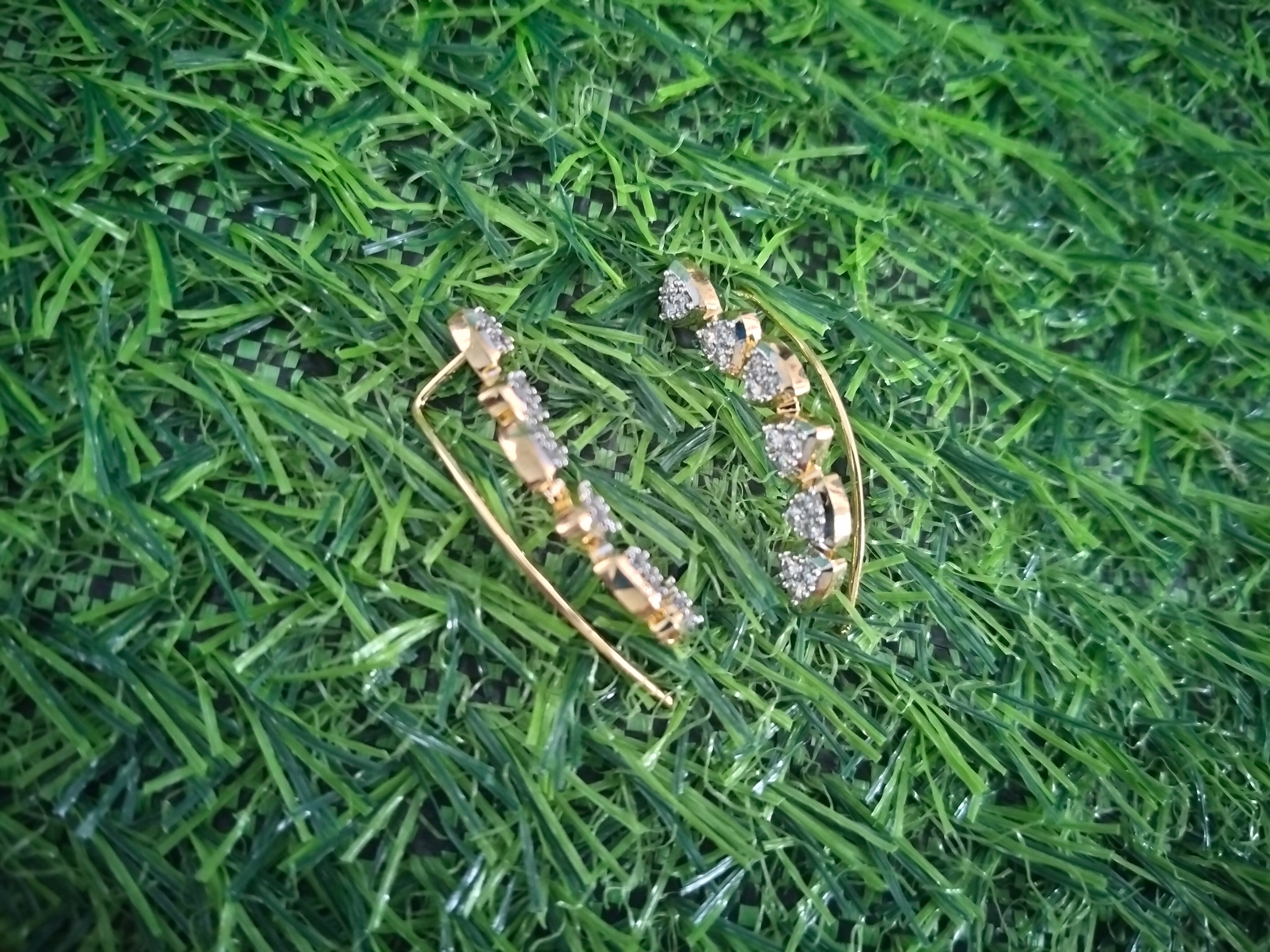 Ear cuffs (1 pair)