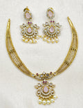Short necklace.Modern n elegant